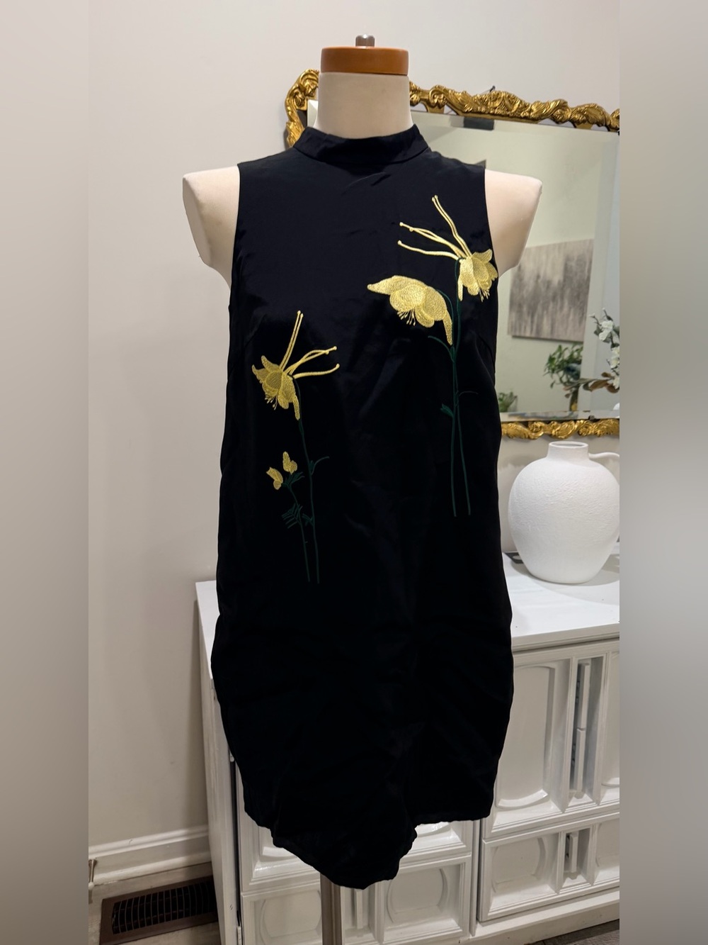 Black Sleeveless Shift Dress with Yellow Floral Embroidery — Women - Picture 5 of 13